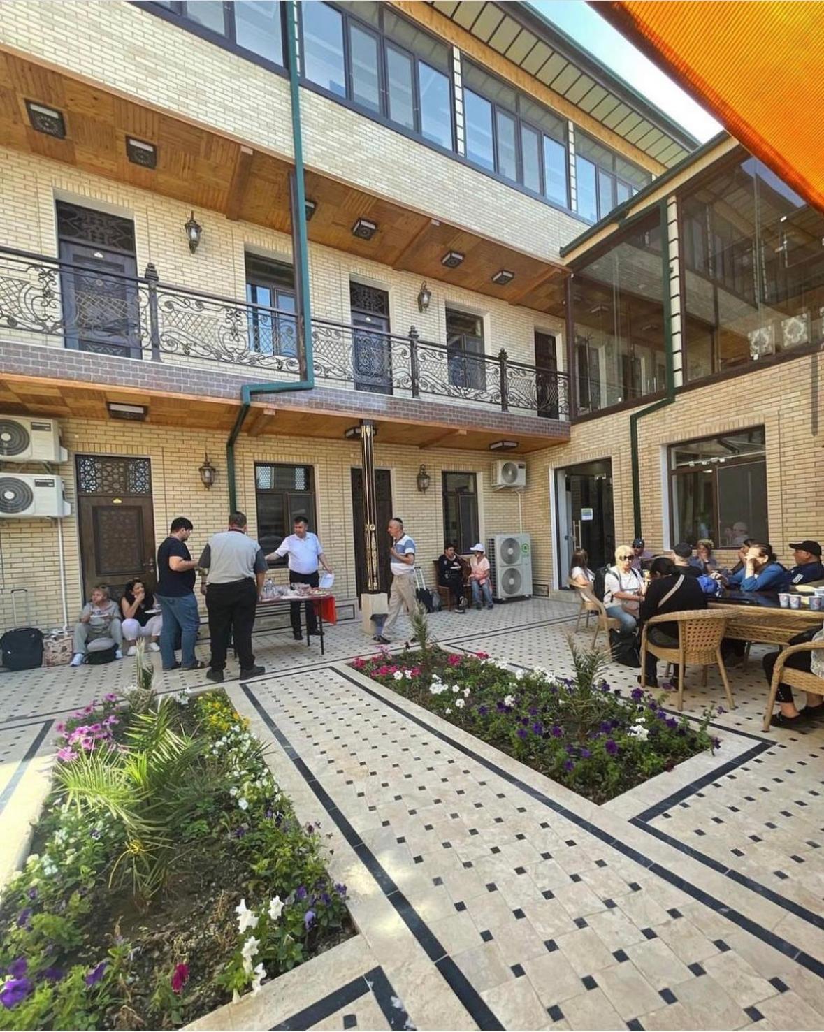 Vostok Hotel Bukhara Esterno foto